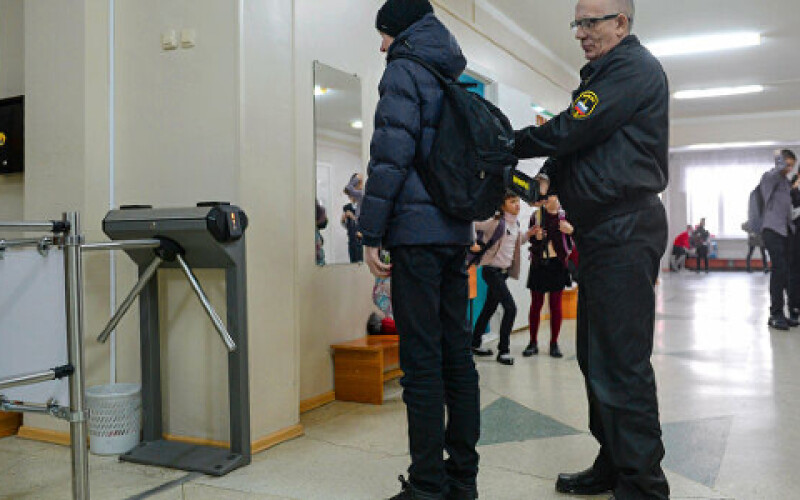 Жінка вбила охоронця в одній із шкіл в Москві