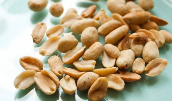 Найден простой способ победить аллергию на арахис