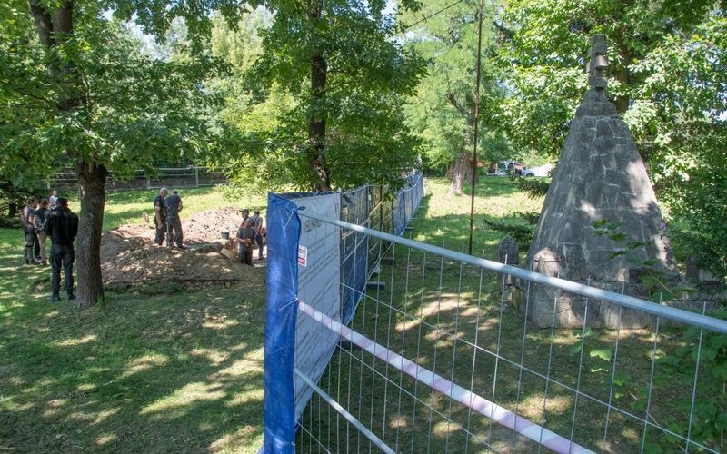 У Львові завершили ексгумацію останків польських солдатів