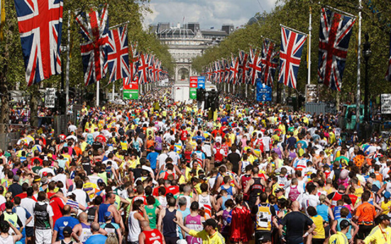 Участник марафона в Лондоне умер после забега