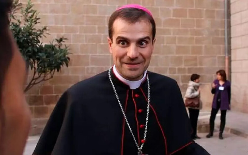 Католицький єпископ зрікся сану заради письменниці еротичних романів