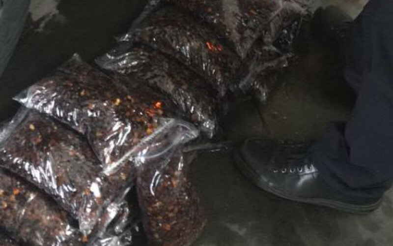 Працівники Львівської митниці ДФС вилучили понад 38 кг коштовного каміння