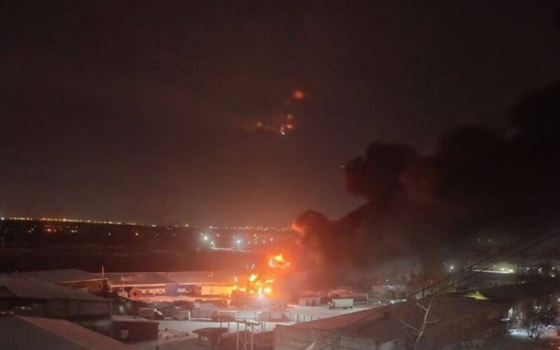 У Красноярську загорілися склади біля ТЕЦ