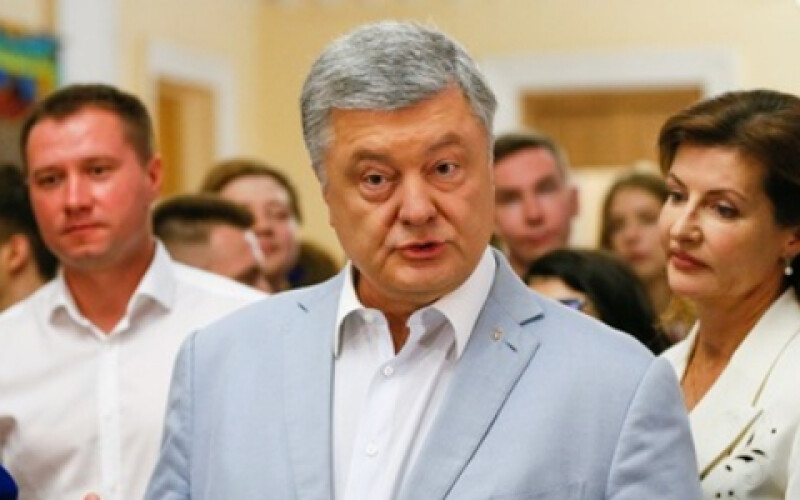 В Україні суд заарештував майно родини Петра Порошенка