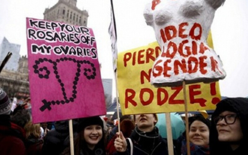 У Польщі знову спалахнули протести проти заборони абортів