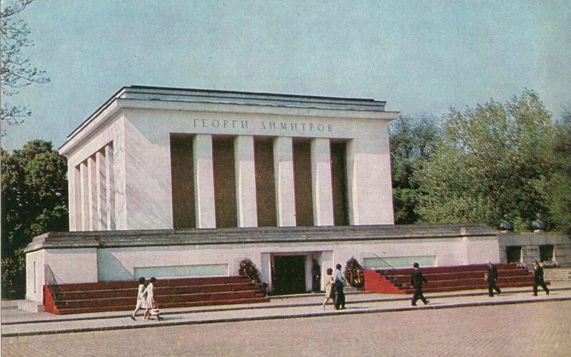 У Болгарії 26 років тому зруйнували мавзолей «болгарського Леніна» Георгія Димитрова