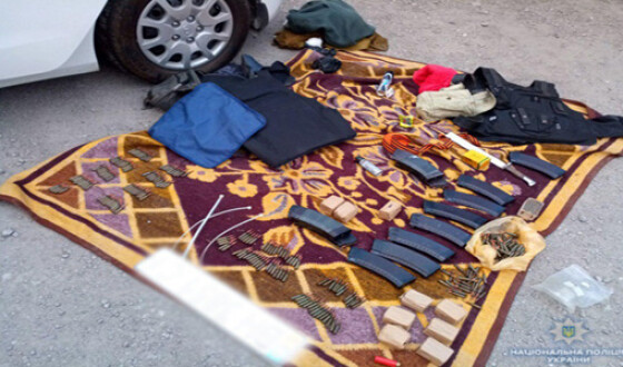 В Мариуполе нашли схрон-автомобиль с оружием из Крыма