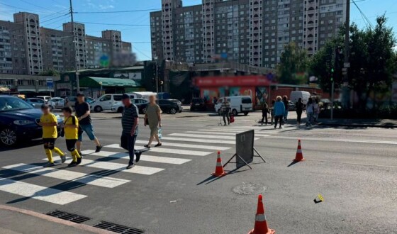 У Києві пʼяна водійка збила на переході військову й втекла з місця ДТП