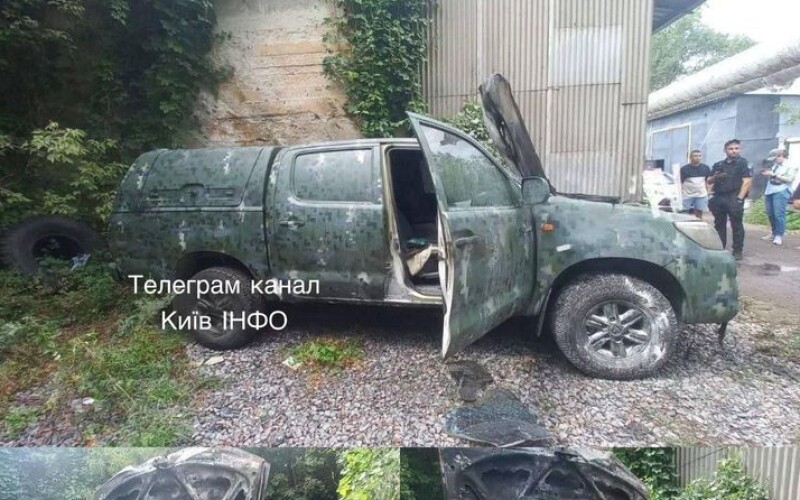 У Києві спалили чергове військове авто