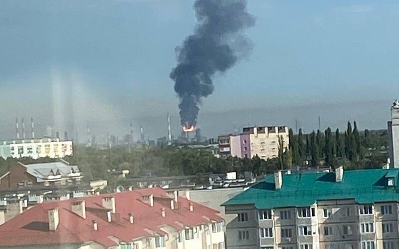 Після вибухів в Уфі з’явився дим у районі нафтопереробного комплексу