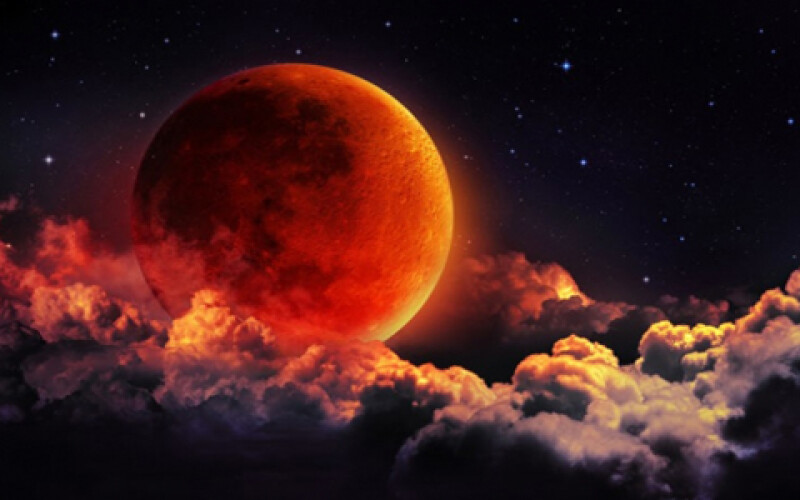 Ученые назвали дату восхождения следующей кровавой луны