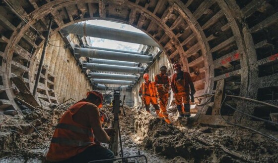 У Києві аварійну ділянку київського метро на Деміївській розібрали