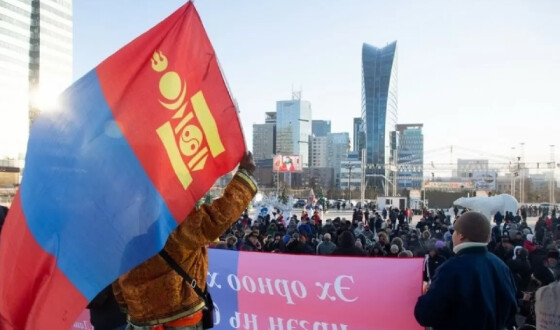 Протестувальники в Улан-Баторі закидали прем&#8217;єра Монголії дрібними предметами