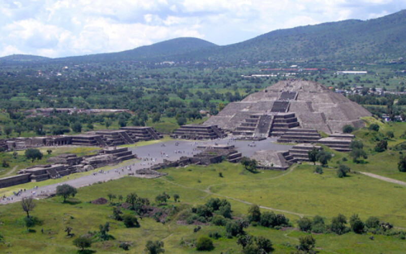Подземная камера под мексиканской пирамидой заинтересовала ученых