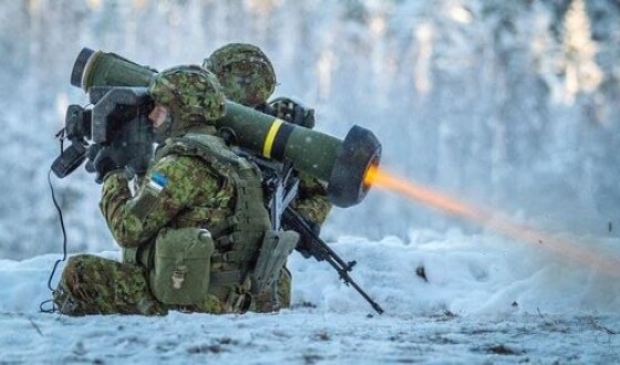 Країни Балтії почнуть постачати Україні американську зброю