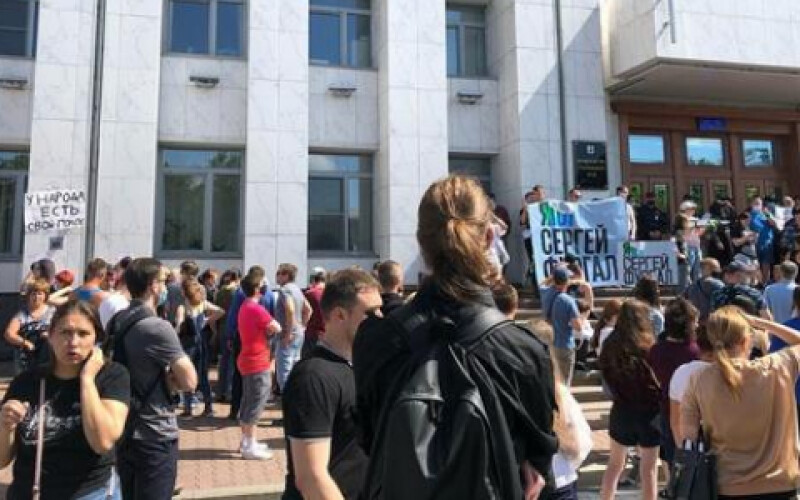30 тисяч людей вийшли на мітинг в Хабаровську на захист заарештованого губернатора