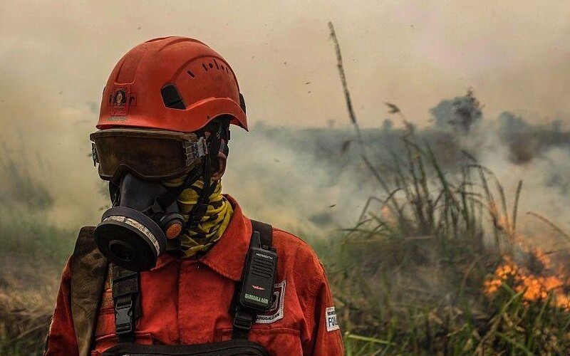 Дим від пожеж в Індонезії накрив Сінгапур