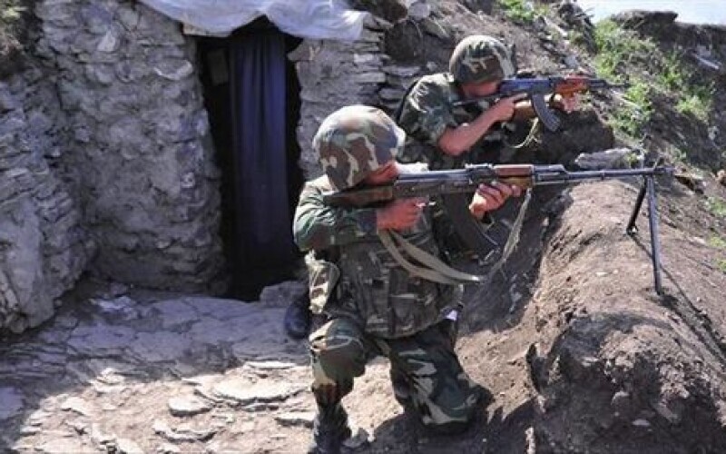 У Міноборони Вірменії заявили, що азербайджанські військові обстріляли їхні позиції