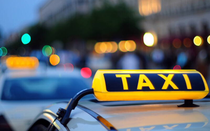 В Запорожье ловят и штрафуют нелегальных таксистов