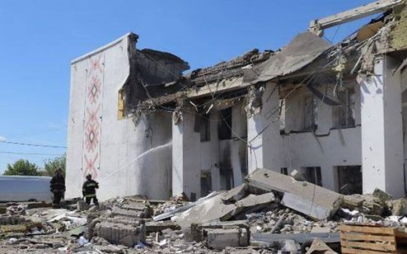 Російські окупанти обстріляли житлові будинки мирних жителів Харківщини