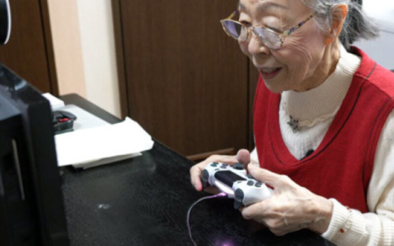 90-летняя японка признана самым пожилым игроманом в мире