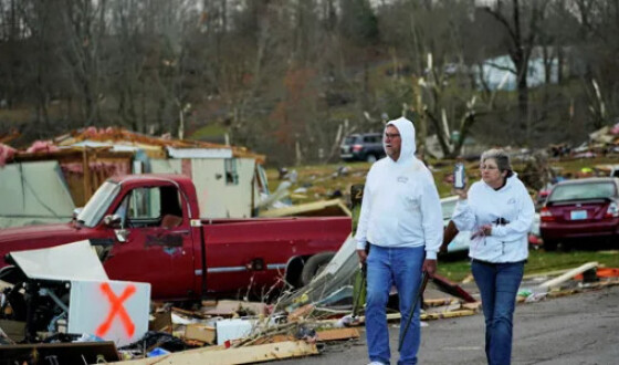 Понад 100 людей стали жертвами торнадо у США