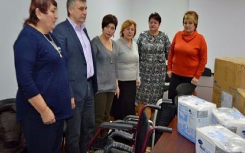 Переселенцам из Донбасса помогают благотворители Испании