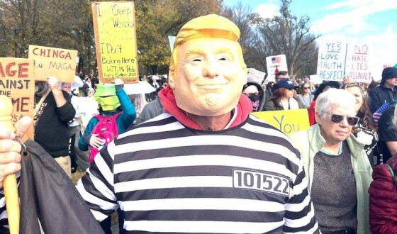 У Вашингтоні тисячі людей вийшли на антитрампістські протести