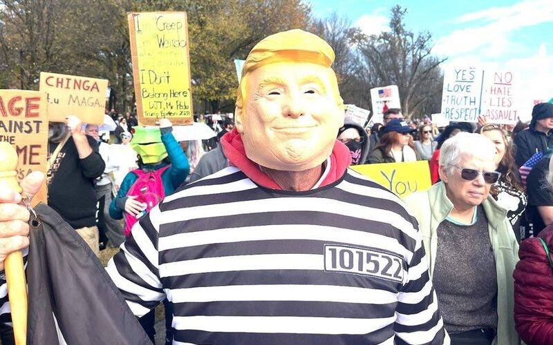 У Вашингтоні тисячі людей вийшли на антитрампістські протести