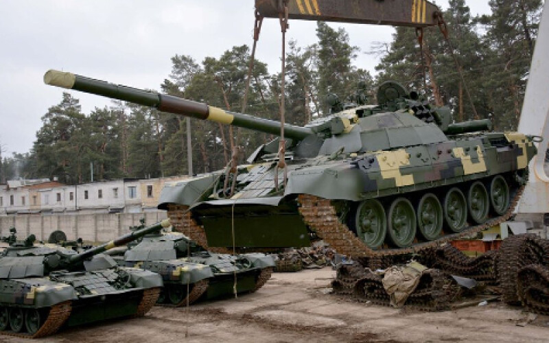 Київський бронетанковий завод представив модернізовані танки Т-72А