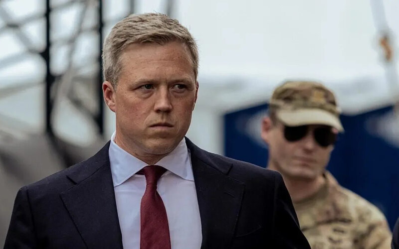 Ексміністр армії США назвав «принизливою» швидкість адаптації України до сучасної війни
