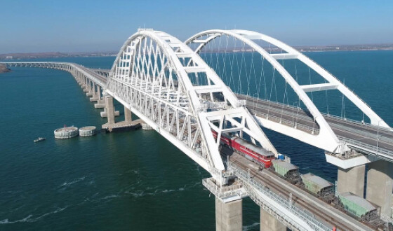 В Україні оголосили про плани нанести ракетний удар по Керченському мосту