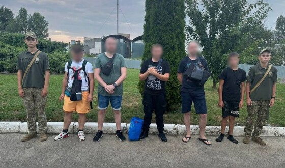 На Закарпатті 14-річний підліток переправляв українців через Тису за кордон