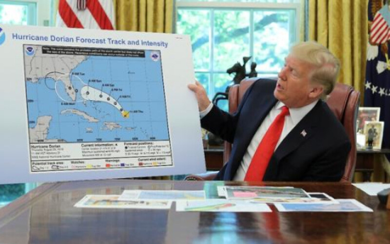 Трамп налякав американців неправильної картою урагану