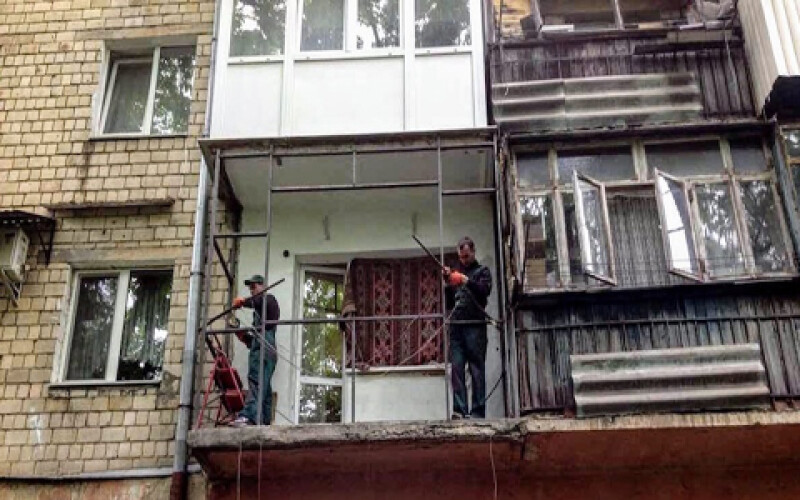 З 1 жовтня в Україні при проектуванні нових будинків дозволено склити балкони