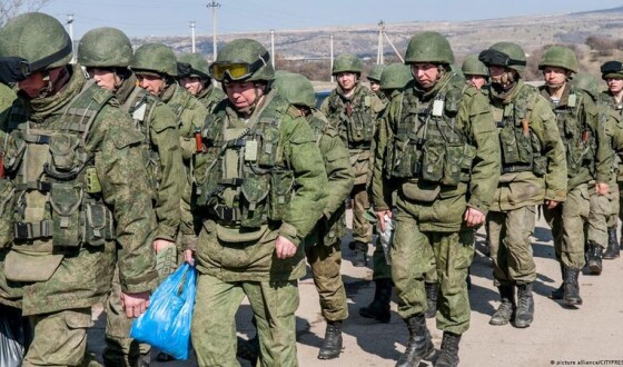Російські терористи тікають зі Скадовська та Олешок