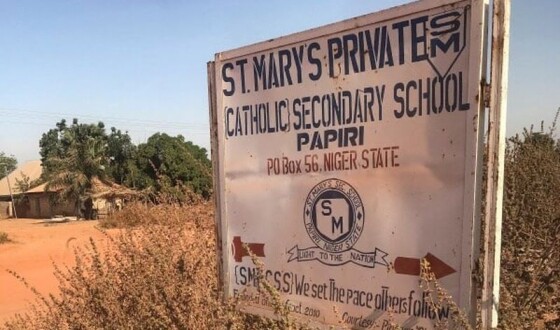В Нігерії 50 викрадених учнів католицької школи-інтернату втекли від бандитів