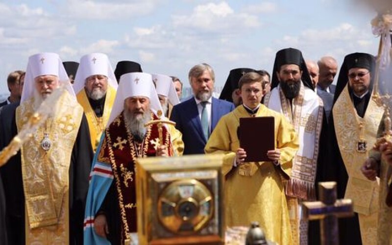 В Крестном ходу, в Киеве, в день крещения Руси принял участие Вадим Новинский