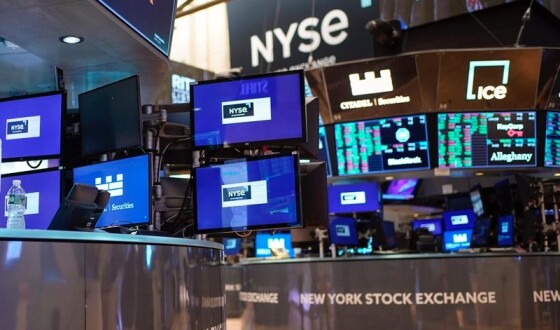 Світові ринки обвалилися після жорстоких заяв Федерального резерву США