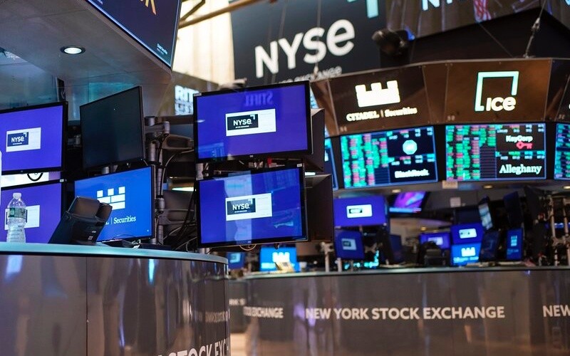 Світові ринки обвалилися після жорстоких заяв Федерального резерву США