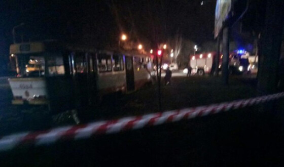 В Одессе загорелся трамвай с пассажирами. Видео