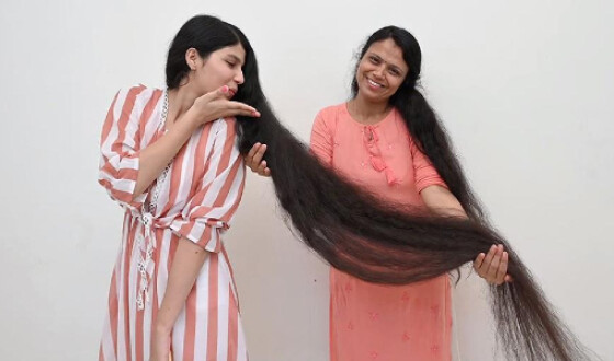 Мешканка Індії, яка встановила рекорд по найдовшим волоссям, вирішила їх обстригти