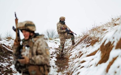 Брак ресурсів і активність дронів погіршують ситуацію на передовій