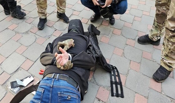У Києві озброєний чоловік захопив бізнес-центр