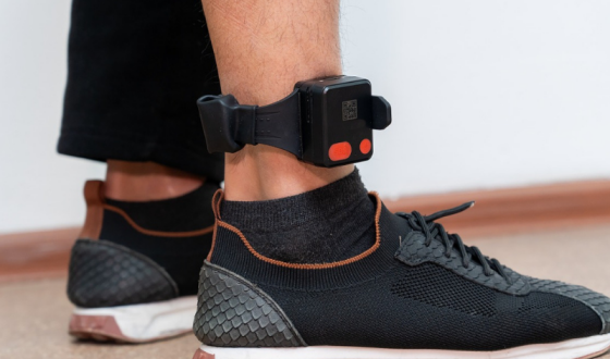 Мін’юст закупив електронні браслети для арештованих на майже 44 млн грн