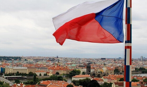 Чехия возобновила выдачу виз украинцам