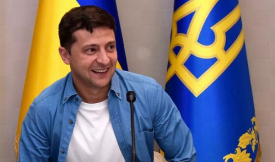 Українці в соцмережах запустили флешмоб на підтримку Зеленського на переговорах в Парижі