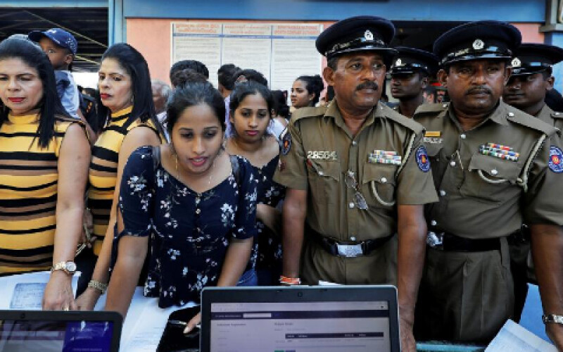 На Шрі-Ланці заарештовано 18 000 осіб, які порушили комендантську годину