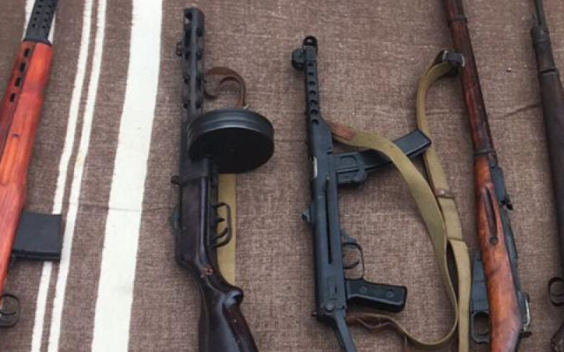 На Житомирщині викрили групу продавців зброї