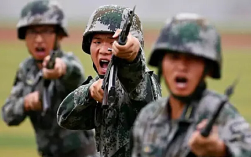 Армія Китаю розпочала масштабні військові навчання недалеко від Тайваню